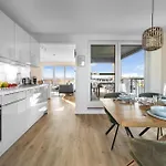 Pier 18 * אולפניץ
