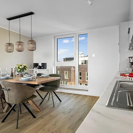 Pier 18 * أوبلينتيز
